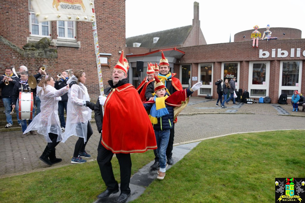 ../Images/Sleuteloverdracht gemeentehuis 2017 048.jpg
